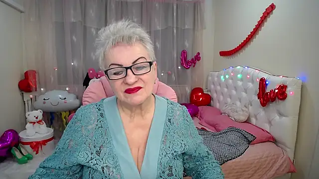 KayleSmoll online show from 02.12.25