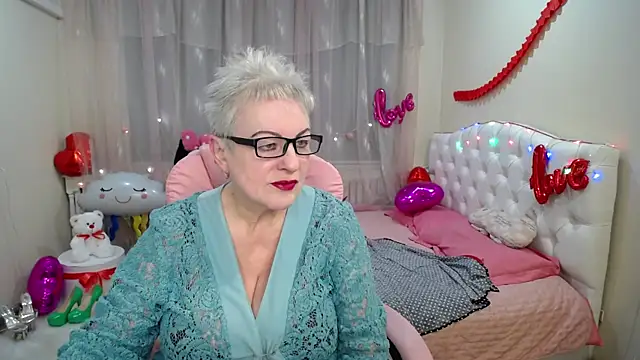 KayleSmoll online show from 02.14.25