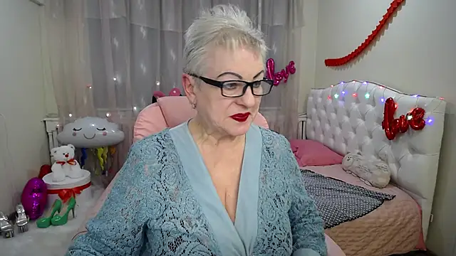 KayleSmoll online show from 02.19.25