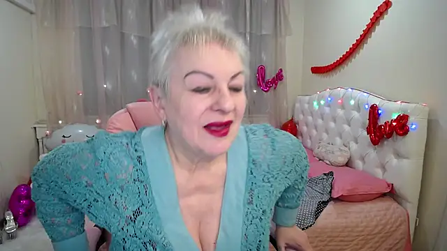 KayleSmoll online show from 02.22.25