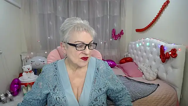 KayleSmoll online show from 03.04.25