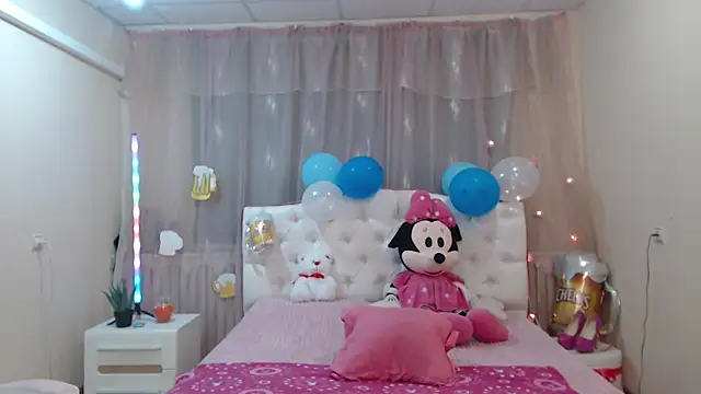 KayleSmoll online show from 09.19.25