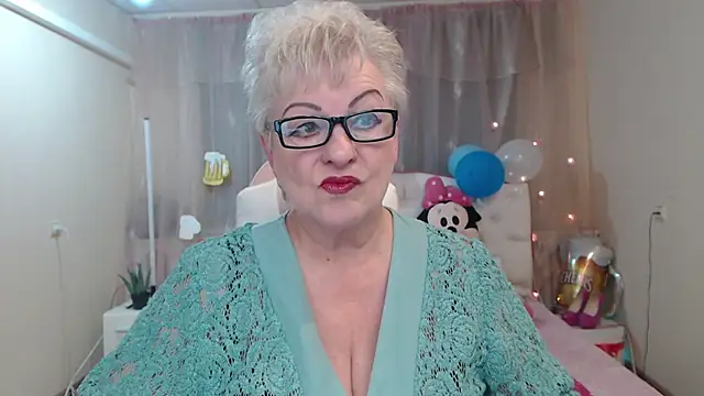 KayleSmoll online show from 09.25.25