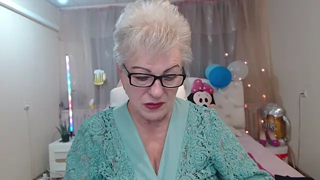 KayleSmoll online show from 09.28.25