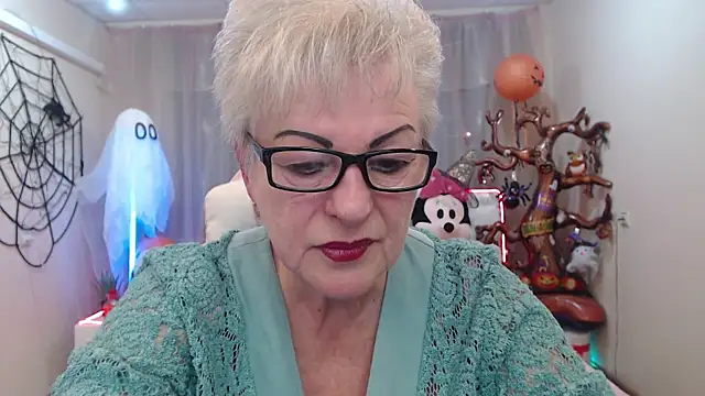 KayleSmoll online show from 10.22.25