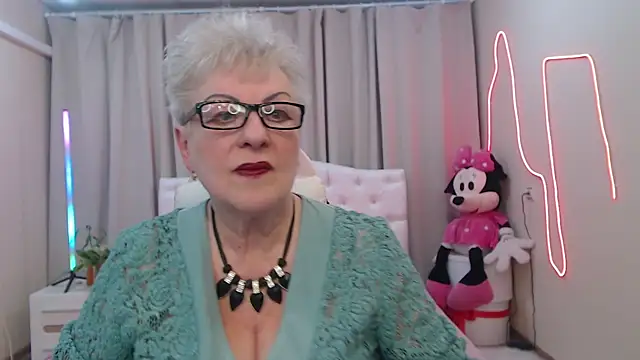 KayleSmoll online show from 05.15.26