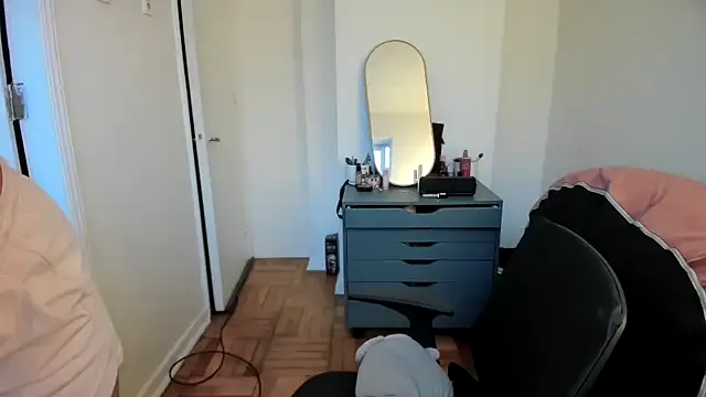 Snapshot of cinnamon_rosa chatting on 03.12.25 cinnamon rosa online show from 03.12.25