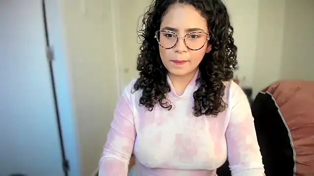 Snapshot of cinnamon_rosa chatting on 03.14.25 cinnamon rosa online show from 03.14.25