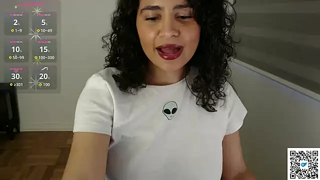 Snapshot of cinnamon_rosa chatting on 10.16.25 cinnamon rosa online show from 10.16.25