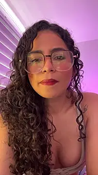 Snapshot of cinnamon_rosa chatting on 01.17.26 cinnamon rosa online show from 01.17.26