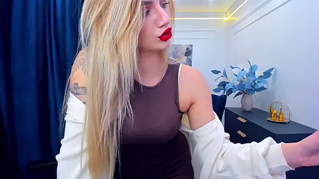 SelenaeMoore online show from 09.18.25