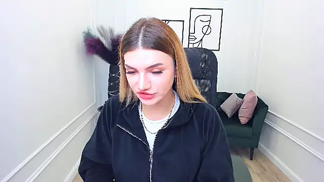 SelenaeMoore online show from 09.20.25