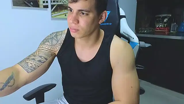 Snapshot of Ethanstill1 chatting on 02.08.25 Ethanstill1 online show from 02.08.25