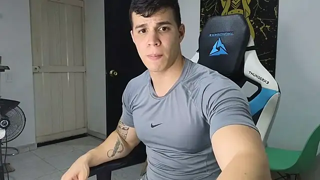 Snapshot of Ethanstill1 chatting on 03.11.25 Ethanstill1 online show from 03.11.25