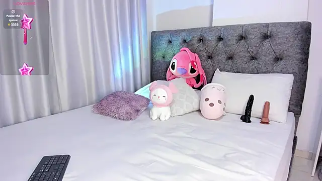 abbyfoxx  online show from 12.22.25