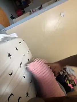 Snapshot of annkeller chatting on 11.14.25 annkeller online show from 11.14.25