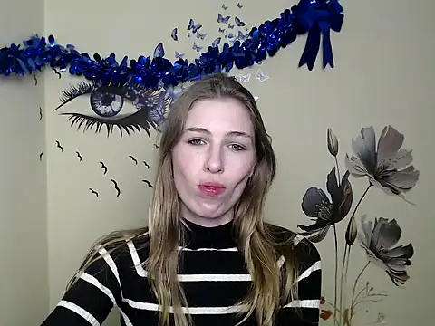 StrangerGi online show from 01.09.25