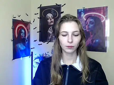 StrangerGi online show from 11.05.25