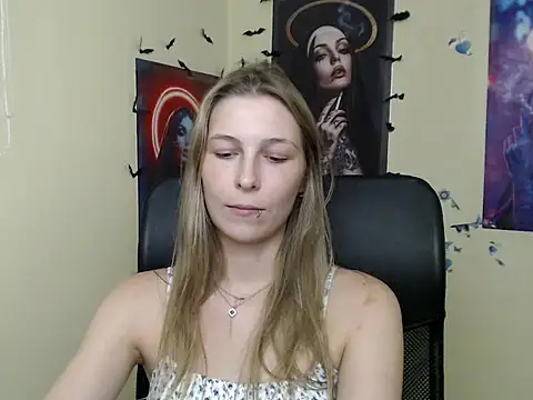 Snapshot of StrangerGi chatting on 06.29.26 StrangerGi online show from 06.29.26