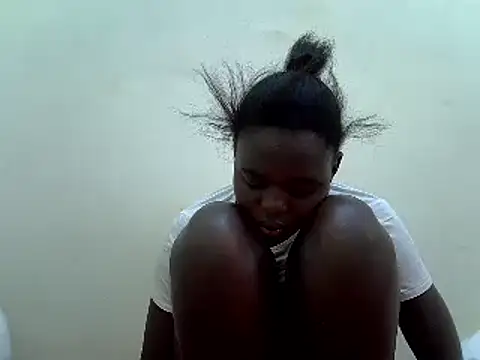 Snapshot of dirtyshowgirl chatting on 01.20.25 dirtyshowgirl online show from 01.20.25