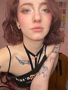 Snapshot of Alex_Fck chatting on 10.16.25 Alex Fck online show from 10.16.25