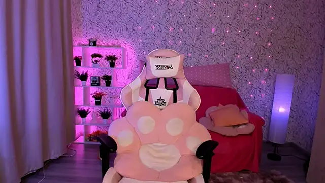 Snapshot of luna_cross chatting on 03.01.25 luna cross online show from 03.01.25