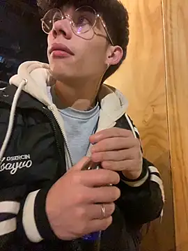 thiagomurphyy online show from 11.13.25