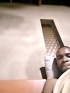 Snapshot of mznsi chatting on 11.08.25 mznsi online show from 11.08.25