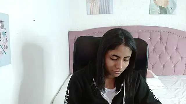 shaneelle online show from 09.15.25