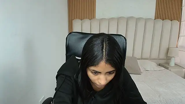shaneelle online show from 05.06.26