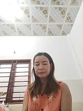 Snapshot of Sexy-ladyboobs20 chatting on 06.18.26 Sexy-ladyboobs20 online show from 06.18.26