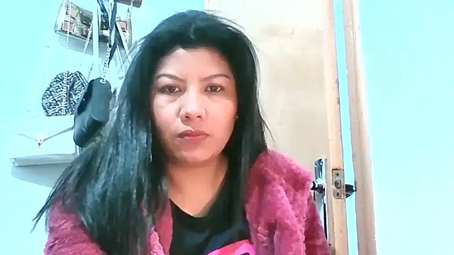 Snapshot of katymojadit chatting on 03.01.26 katymojadit online show from 03.01.26