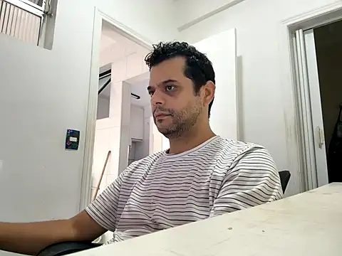 HornyBeachBoyBR online show from 05.25.26