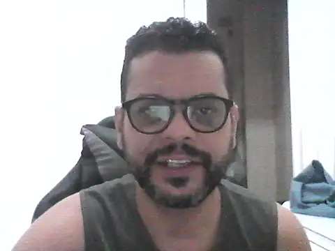 Snapshot of HornyBeachBoyBR chatting on 08.03.26 HornyBeachBoyBR online show from 08.03.26