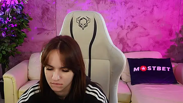 Brendi054 online show from 01.11.25