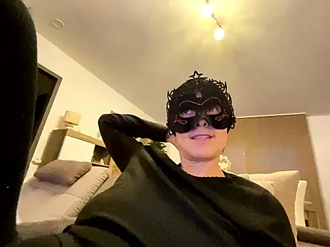 Snapshot of Marilou1983 chatting on 01.19.26 Marilou1983 online show from 01.19.26