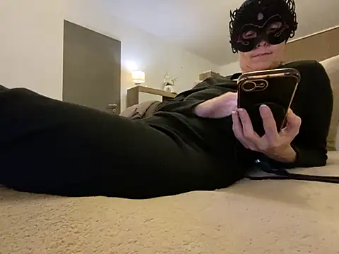 Snapshot of Marilou1983 chatting on 02.16.26 Marilou1983 online show from 02.16.26