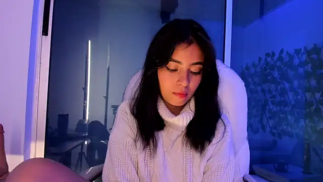 Snapshot of Vic_beckeer chatting on 02.08.25 Vic beckeer online show from 02.08.25