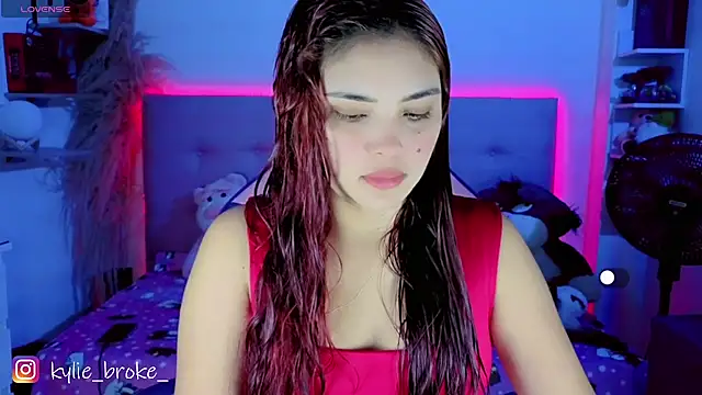 Kylie brokee online show from 02.26.26