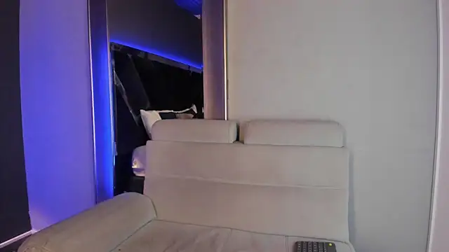 AmmyJones  online show from 03.14.26