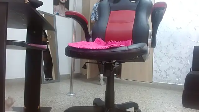 PaulinaRubio  online show from 02.15.25