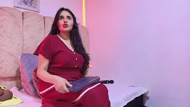 Snapshot of _Marcela__ chatting on 04.20.26 Marcela online show from 04.20.26