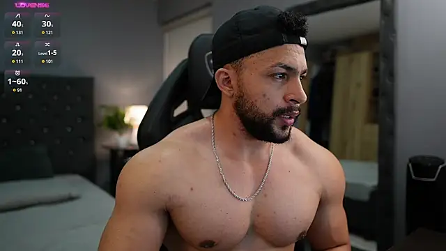 Snapshot of Martin_Logan chatting on 10.02.25 Martin Logan online show from 10.02.25