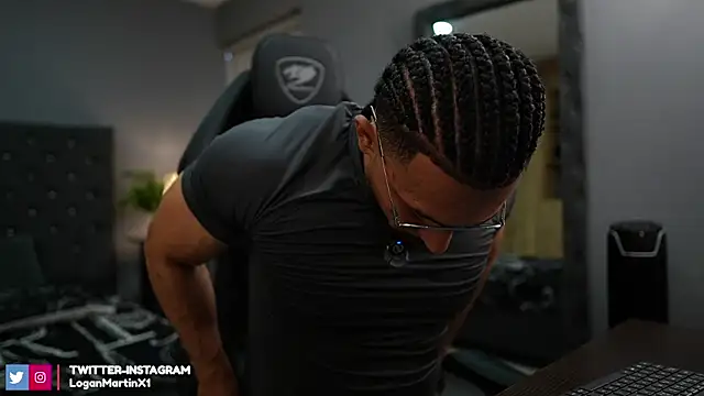 Snapshot of Martin_Logan chatting on 10.24.25 Martin Logan online show from 10.24.25