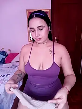 Juanamd1 online show from 03.20.25