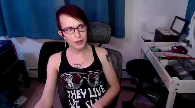 Snapshot of RyffBurnz chatting on 03.11.25 RyffBurnz online show from 03.11.25