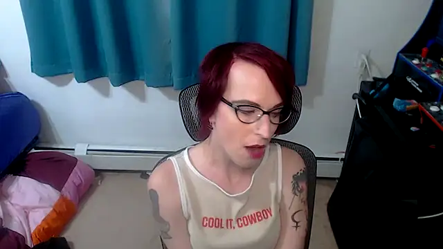 Snapshot of RyffBurnz chatting on 10.07.25 RyffBurnz online show from 10.07.25