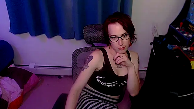 Snapshot of RyffBurnz chatting on 10.09.25 RyffBurnz online show from 10.09.25