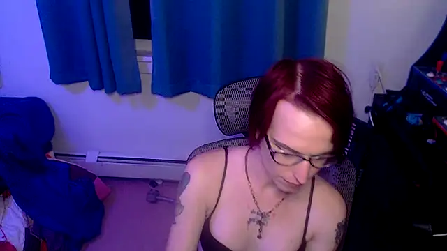 Snapshot of RyffBurnz chatting on 10.11.25 RyffBurnz online show from 10.11.25