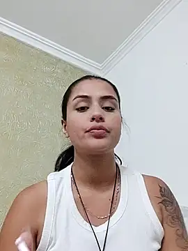 Snapshot of EmmaTorres_ chatting on 09.24.25 EmmaTorres  online show from 09.24.25